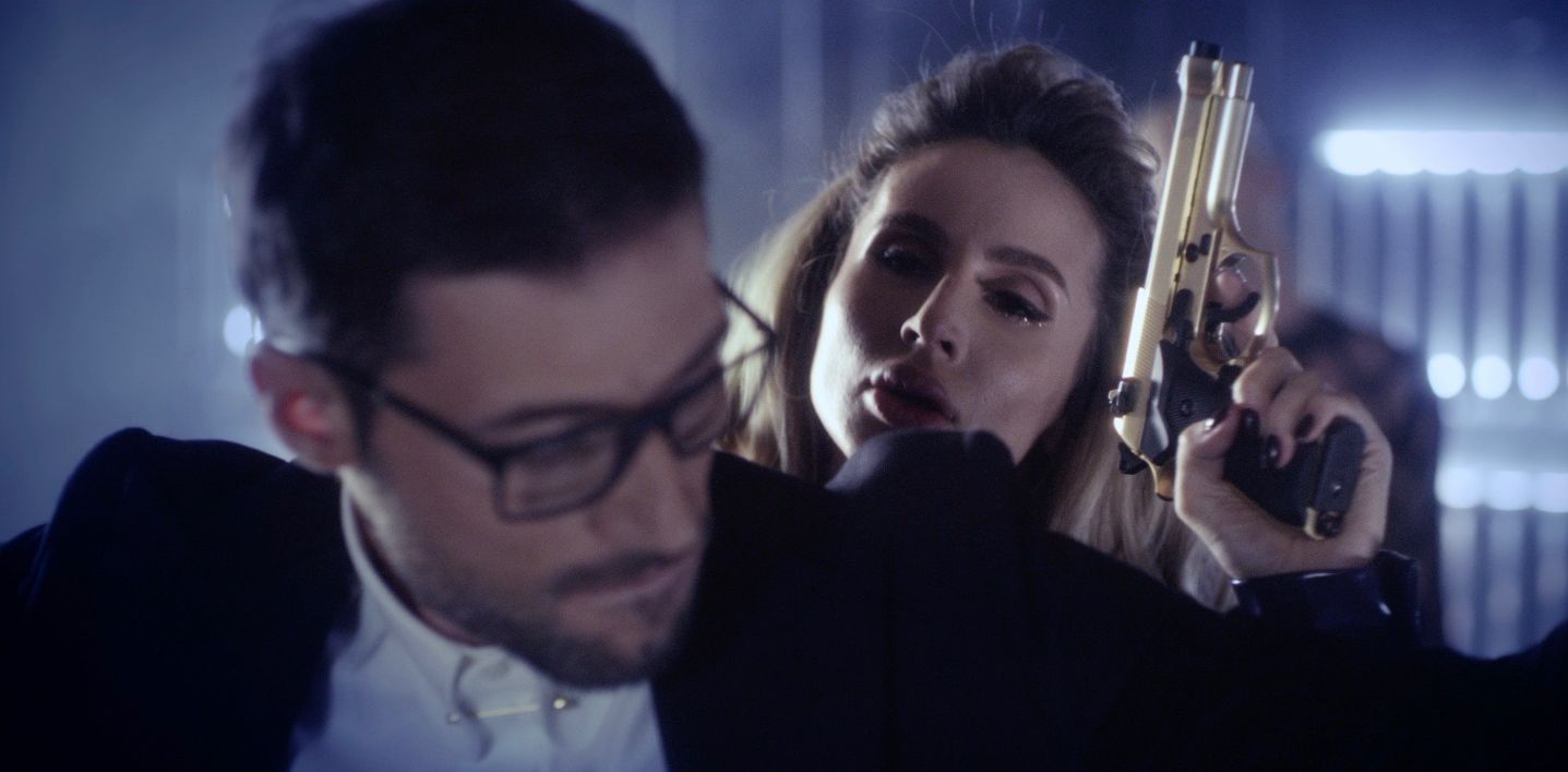 Loboda в латексе и кружевном белье снялась в новом видео